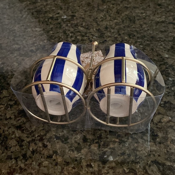 NWT! Hand Painted Blue & White Stripe Ceramic Salt and Pepper Shakers w/ Stand - Picture 4 of 4